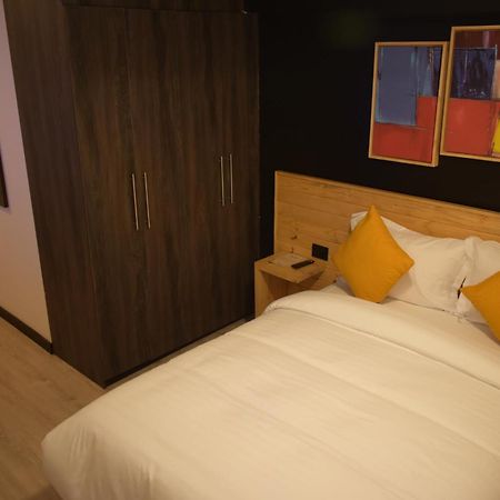 Hotel Vaway Куэнка Экстерьер фото