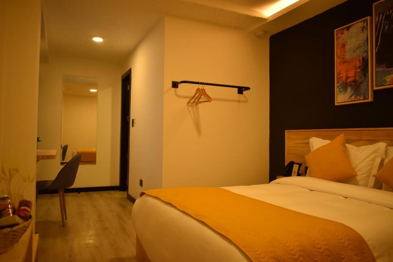 Hotel Vaway Куэнка Экстерьер фото