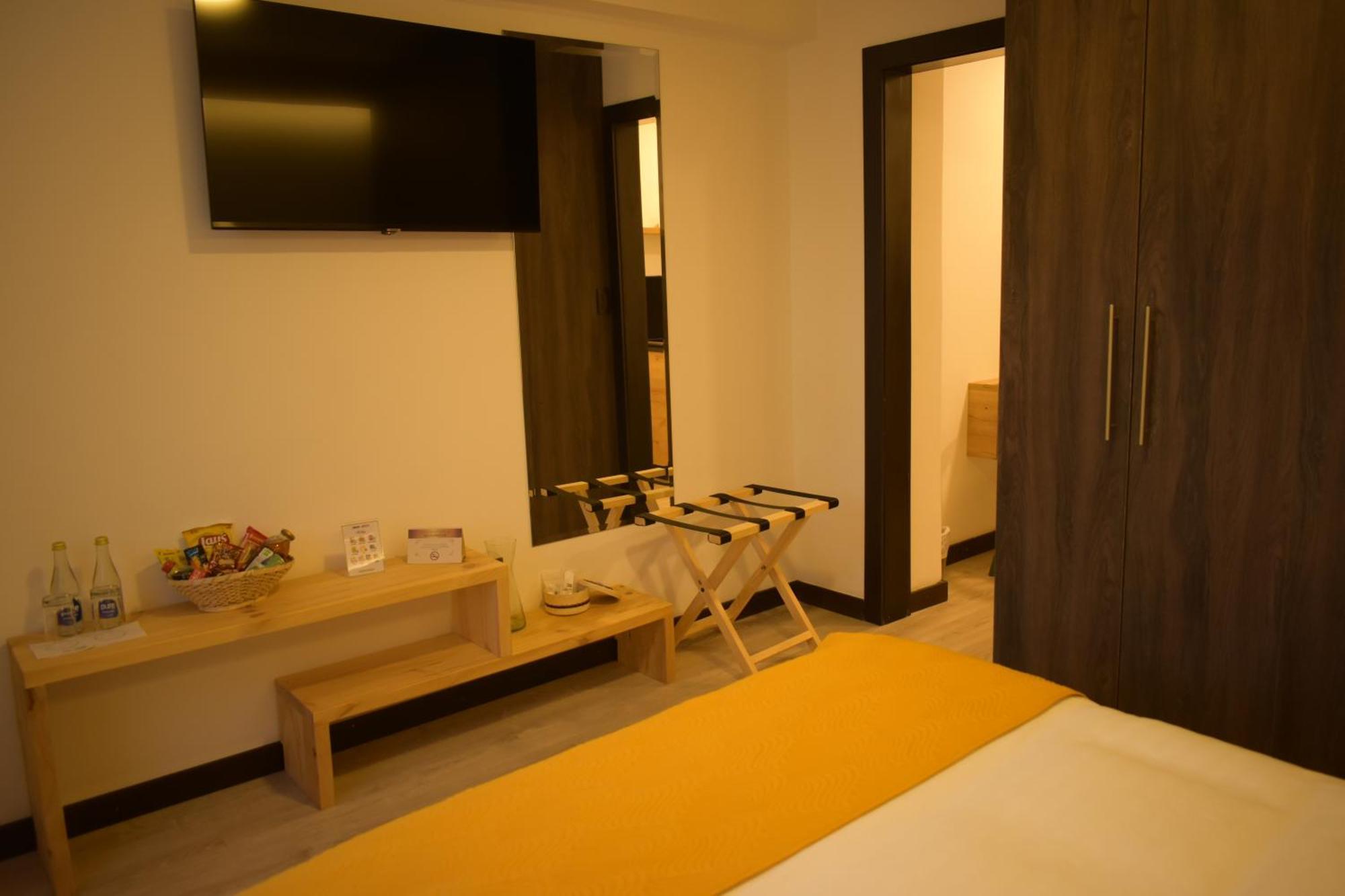 Hotel Vaway Куэнка Экстерьер фото
