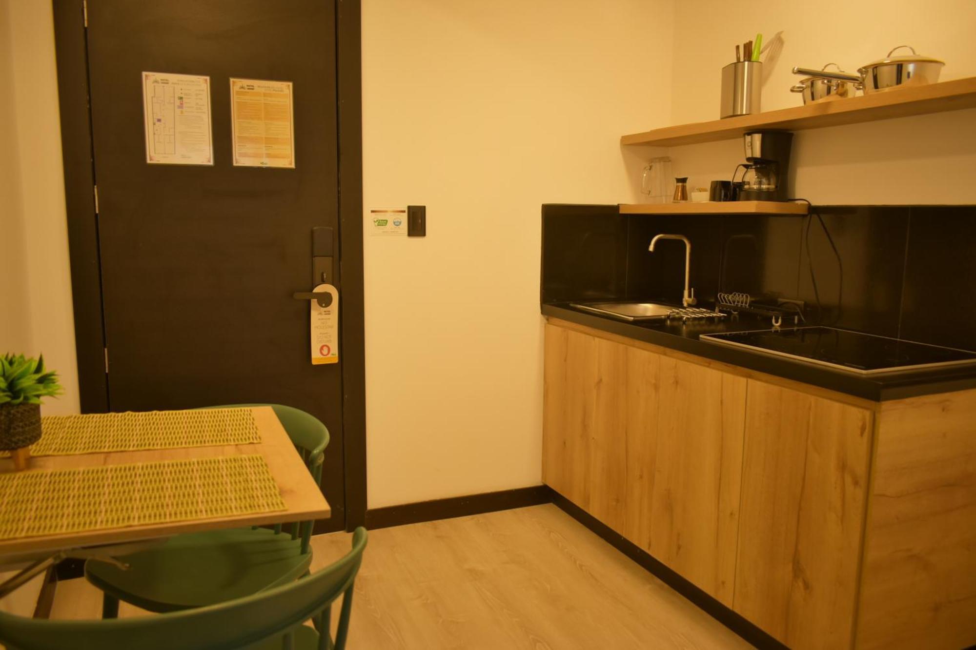 Hotel Vaway Куэнка Экстерьер фото