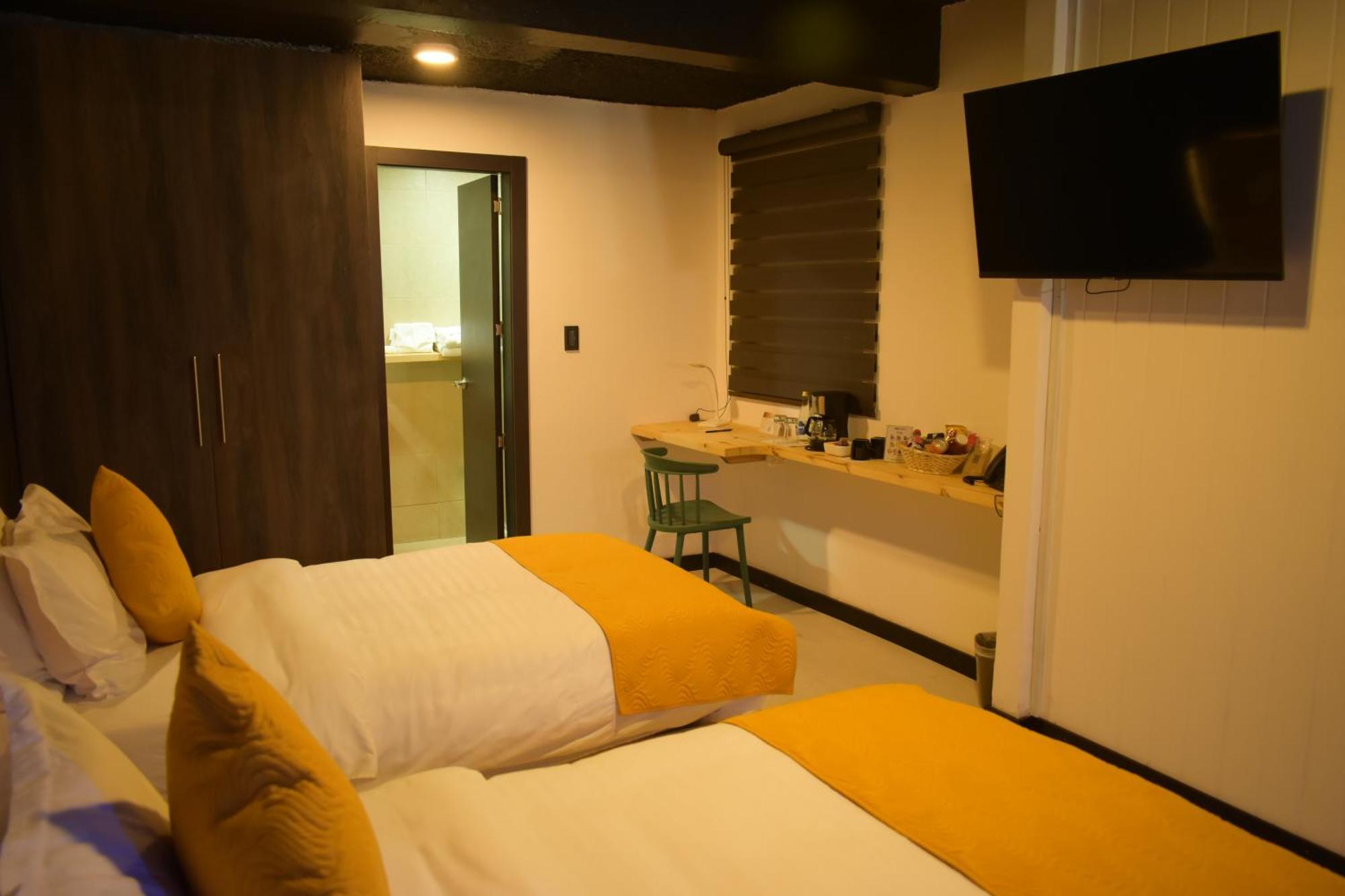 Hotel Vaway Куэнка Экстерьер фото